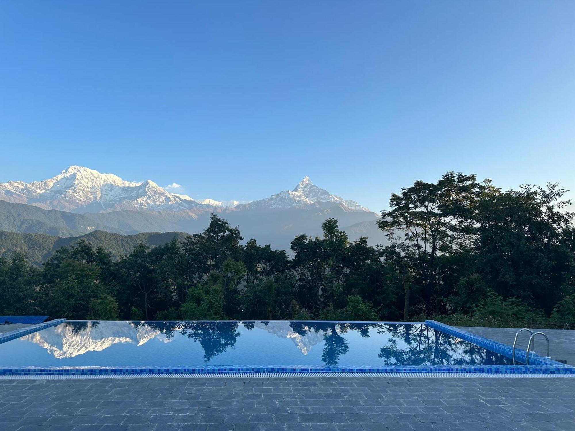 Himalayan Deurali Resort Pokhara Exteriör bild