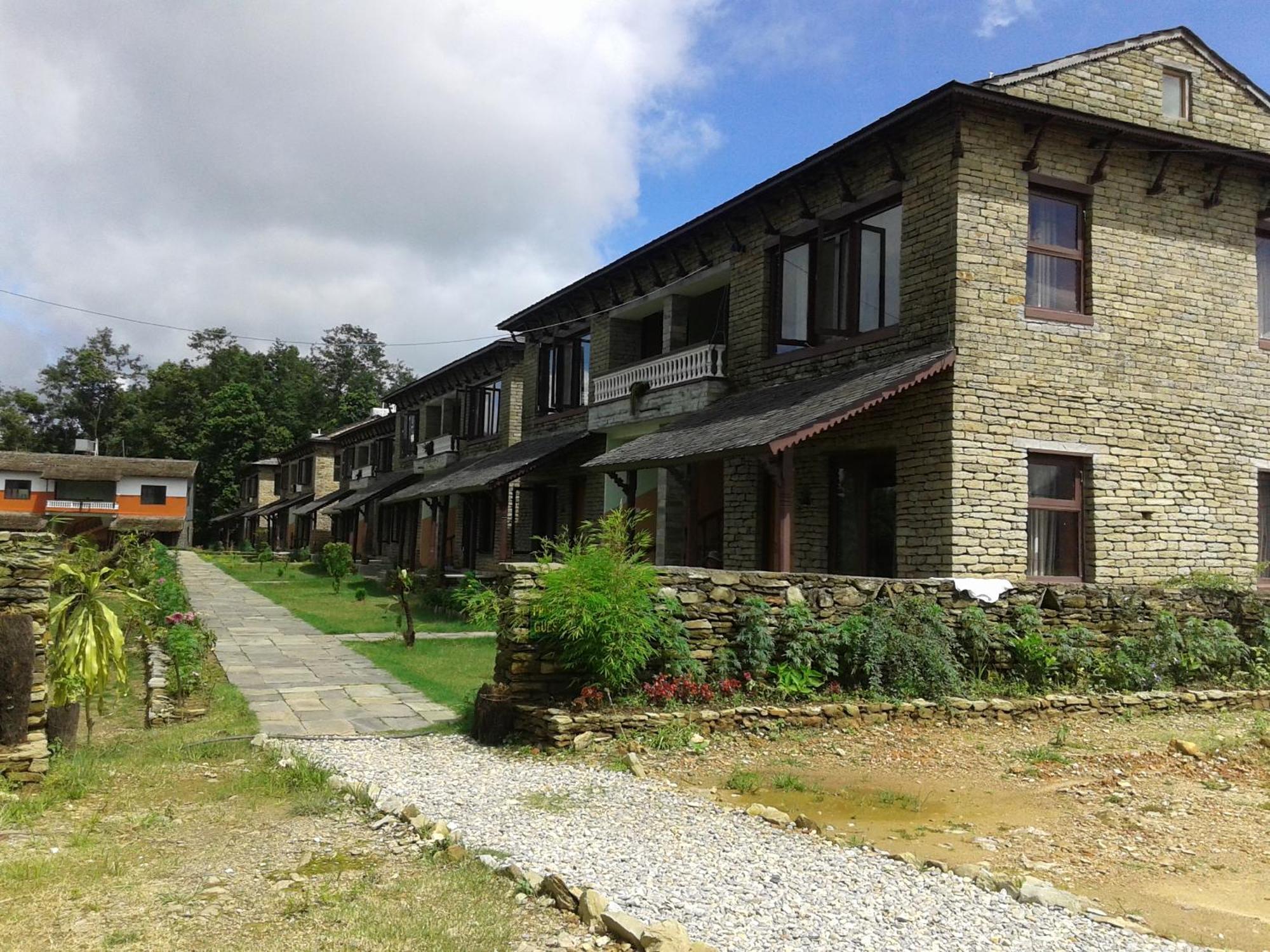 Himalayan Deurali Resort Pokhara Exteriör bild